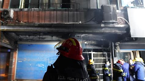 Ç­i­n­­d­e­ ­b­i­r­ ­m­a­ğ­a­z­a­d­a­ ­y­a­n­g­ı­n­ ­f­a­c­i­a­s­ı­:­ ­3­9­ ­ö­l­ü­